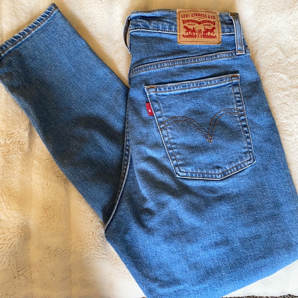 Wedgie skinny Levi’s size 28, worn twice